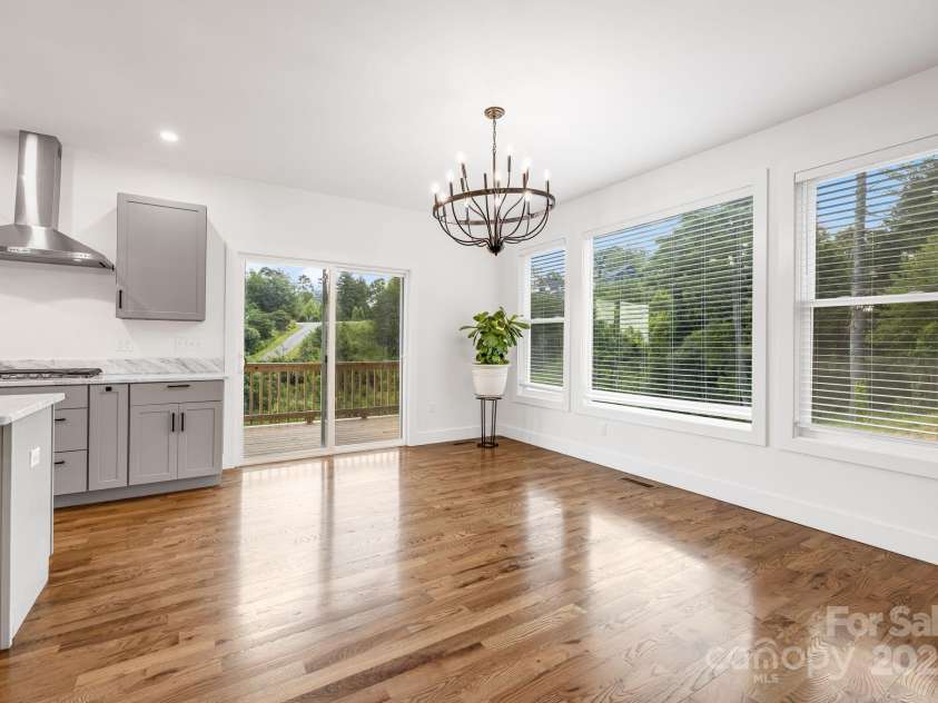 115 Nader Avenue, Weaverville, NC 28787.  MLS# CAR4282051, YatesRealty ID 27638. DINNING AREA
