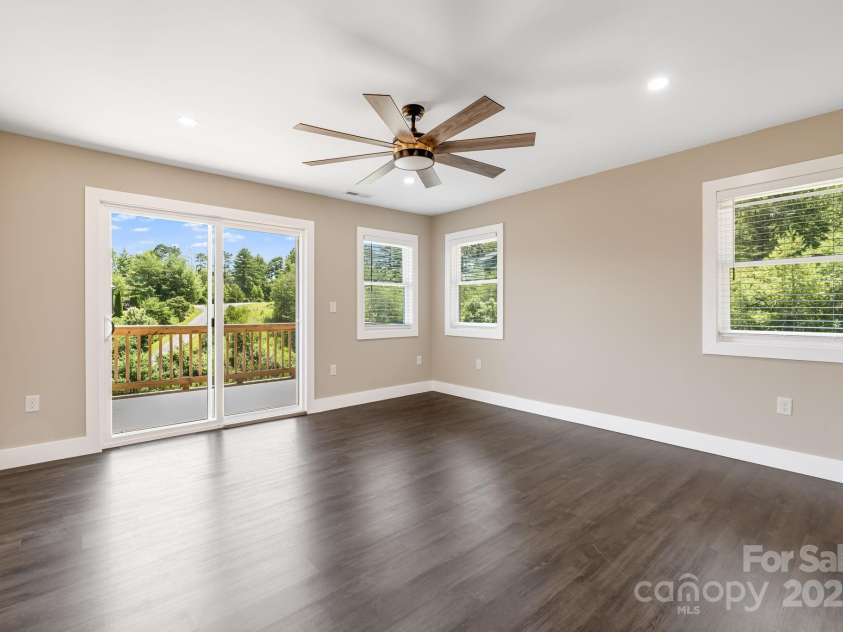 115 Nader Avenue, Weaverville, NC 28787.  MLS# CAR4282051, YatesRealty ID 27638. MAIN BEDROOM