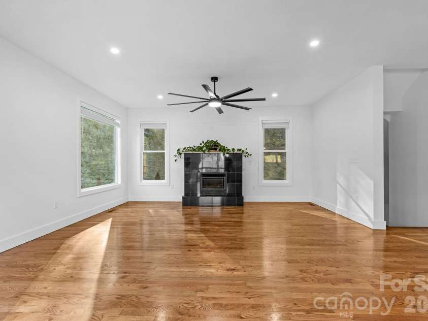 115 Nader Avenue, Weaverville, NC 28787.  MLS# CAR4336654, YatesRealty ID 27638. 