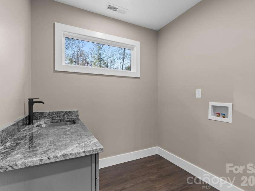 115 Nader Avenue, Weaverville, NC 28787.  MLS# CAR4336654, YatesRealty ID 27638. 