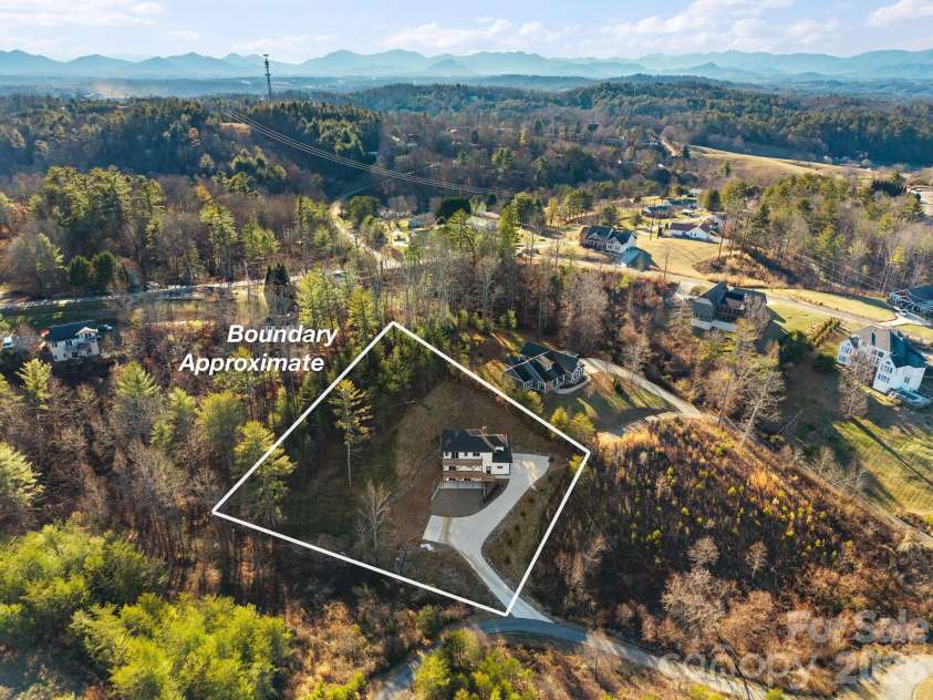 115 Nader Avenue, Weaverville, NC 28787.  MLS# CAR4336654, YatesRealty ID 27638. 