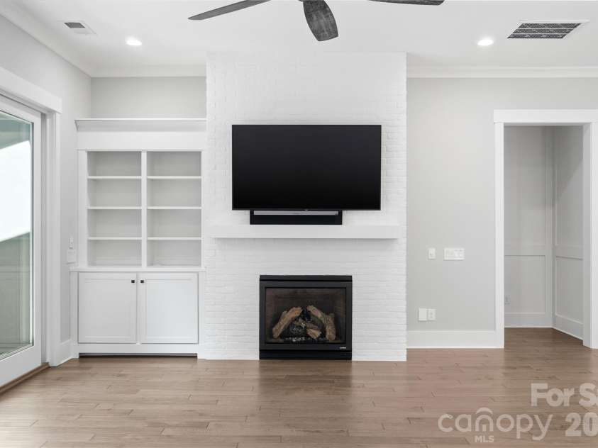 17732 Jetton Green Loop, Cornelius, NC 28031.  MLS# CAR4386342, YatesRealty ID 27638. 
