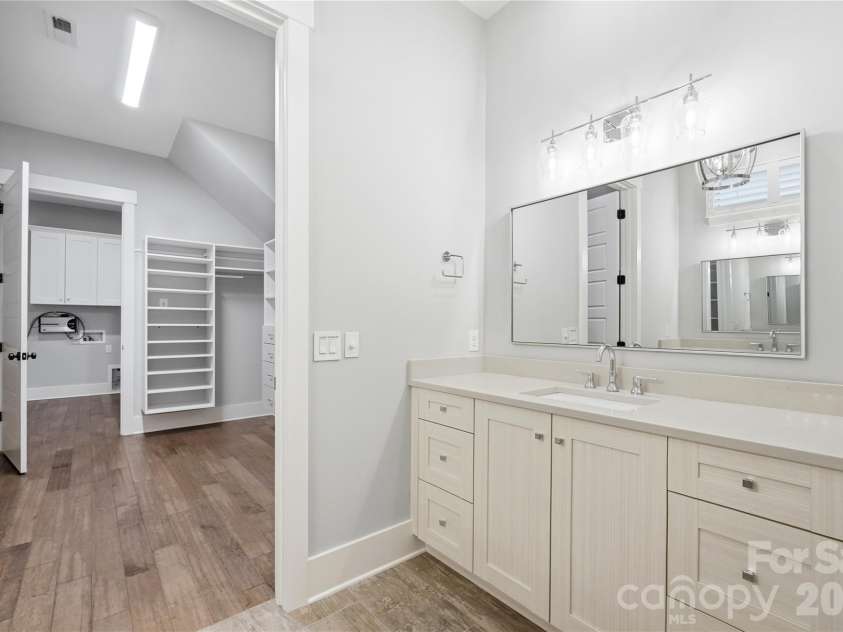 17732 Jetton Green Loop, Cornelius, NC 28031.  MLS# CAR4386342, YatesRealty ID 27638. 