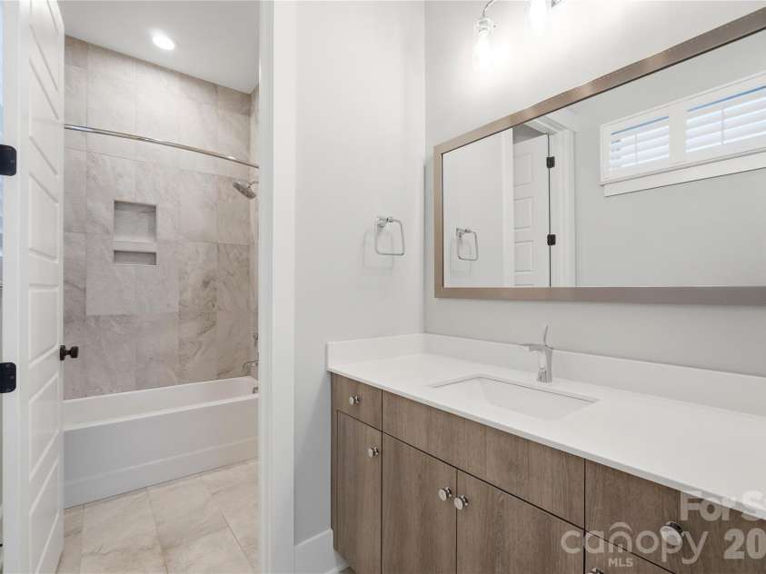 17732 Jetton Green Loop, Cornelius, NC 28031.  MLS# CAR4386342, YatesRealty ID 27638. 