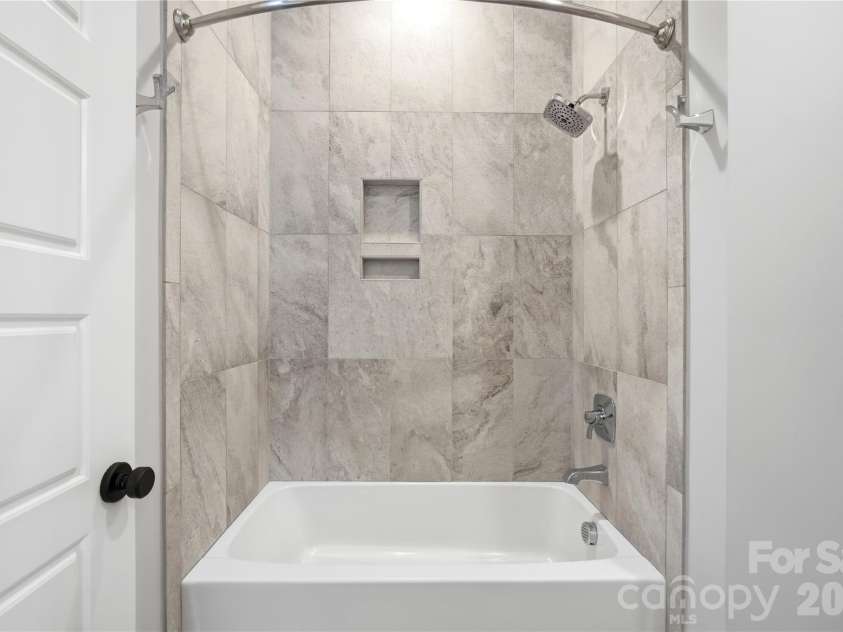 17732 Jetton Green Loop, Cornelius, NC 28031.  MLS# CAR4386342, YatesRealty ID 27638. 