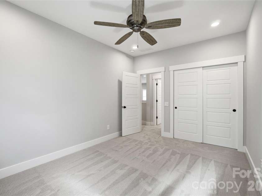 17732 Jetton Green Loop, Cornelius, NC 28031.  MLS# CAR4386342, YatesRealty ID 27638. 