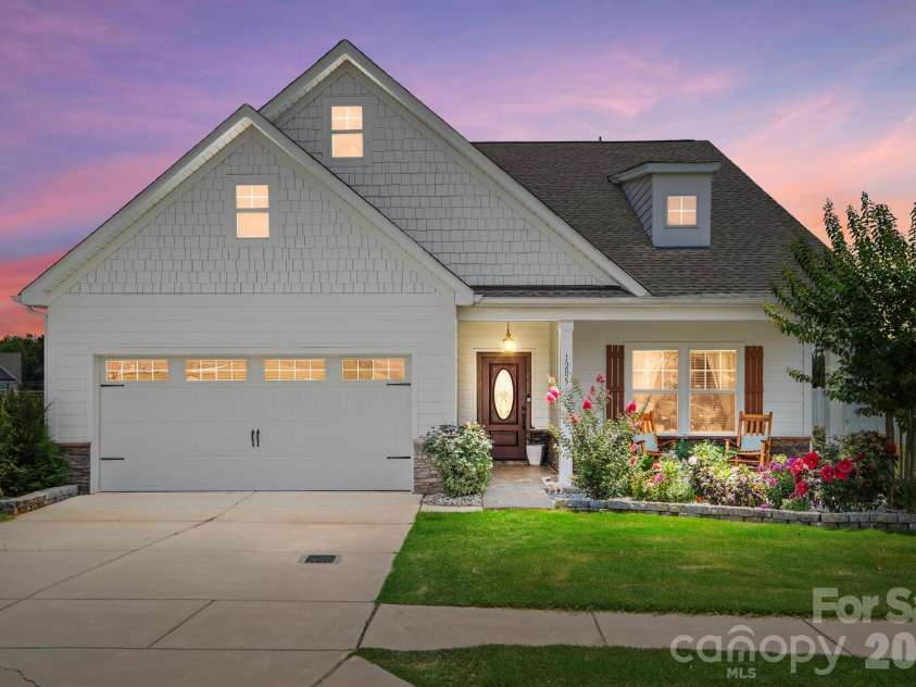 1205 Brooksland Place, Waxhaw, NC 28173.  MLS# CAR4399990, YatesRealty ID 27639. 