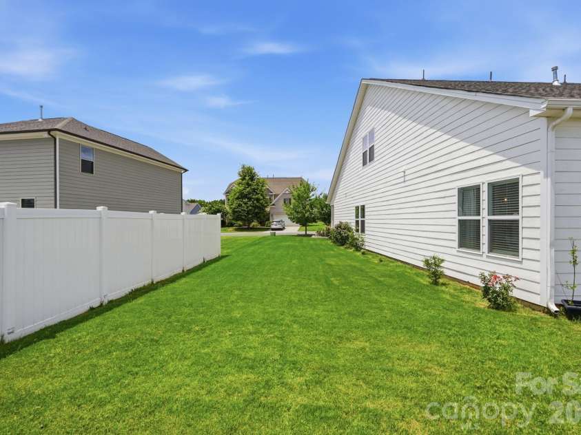 1205 Brooksland Place, Waxhaw, NC 28173.  MLS# CAR4399990, YatesRealty ID 27639. 