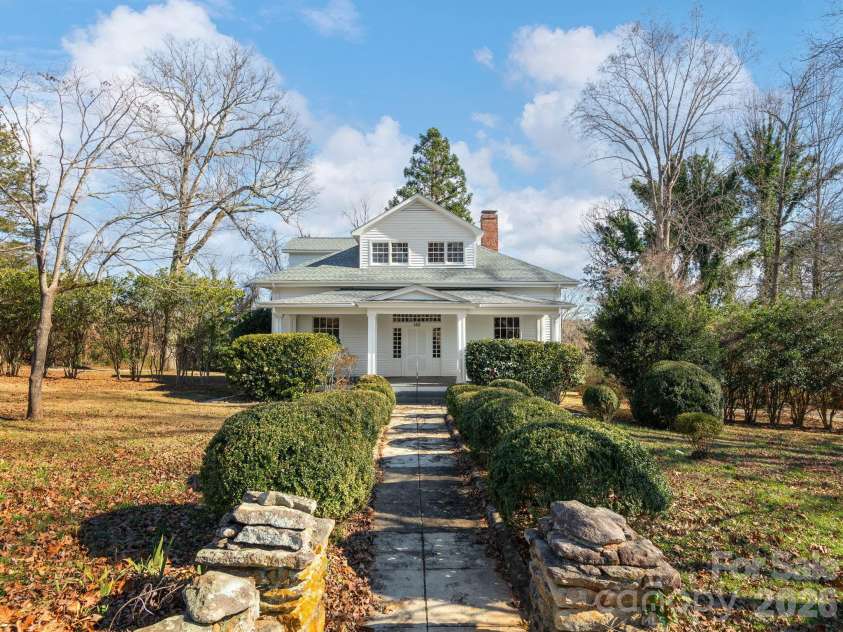 143 Ridgecrest Avenue, Rutherfordton, NC 28139.  MLS# CAR4337856, YatesRealty ID 2764. 