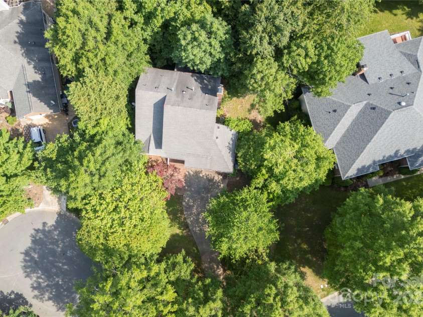 9423 Fairmead Drive, Charlotte, NC 28269.  MLS# CAR4302569, YatesRealty ID 2764. 