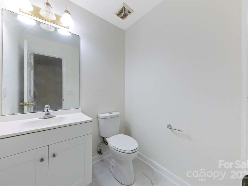 9423 Fairmead Drive, Charlotte, NC 28269.  MLS# CAR4302569, YatesRealty ID 2764. 