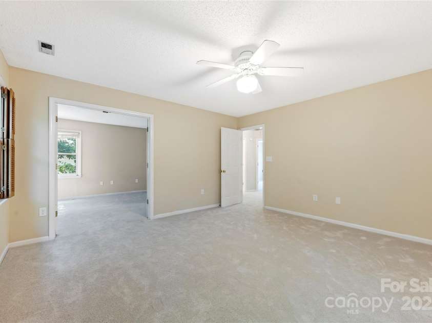 9423 Fairmead Drive, Charlotte, NC 28269.  MLS# CAR4302569, YatesRealty ID 2764. 