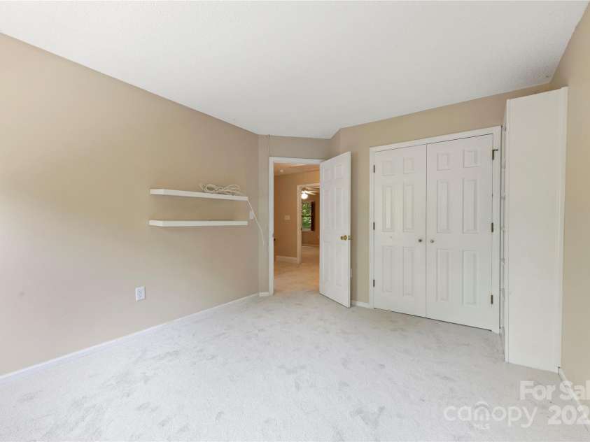 9423 Fairmead Drive, Charlotte, NC 28269.  MLS# CAR4302569, YatesRealty ID 2764. 