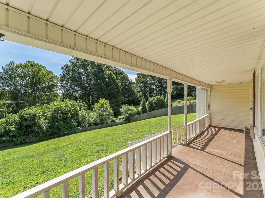 205 Abington Road, Lenoir, NC 28645.  MLS# CAR4283509, YatesRealty ID 27640. 