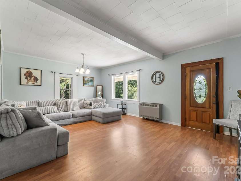 205 Abington Road, Lenoir, NC 28645.  MLS# CAR4283509, YatesRealty ID 27640. 