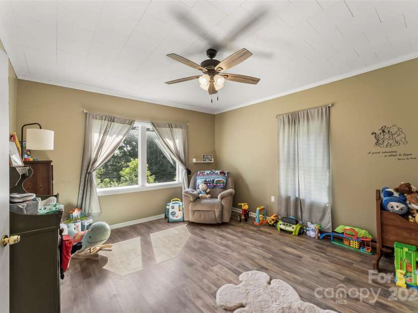 205 Abington Road, Lenoir, NC 28645.  MLS# CAR4283509, YatesRealty ID 27640. 