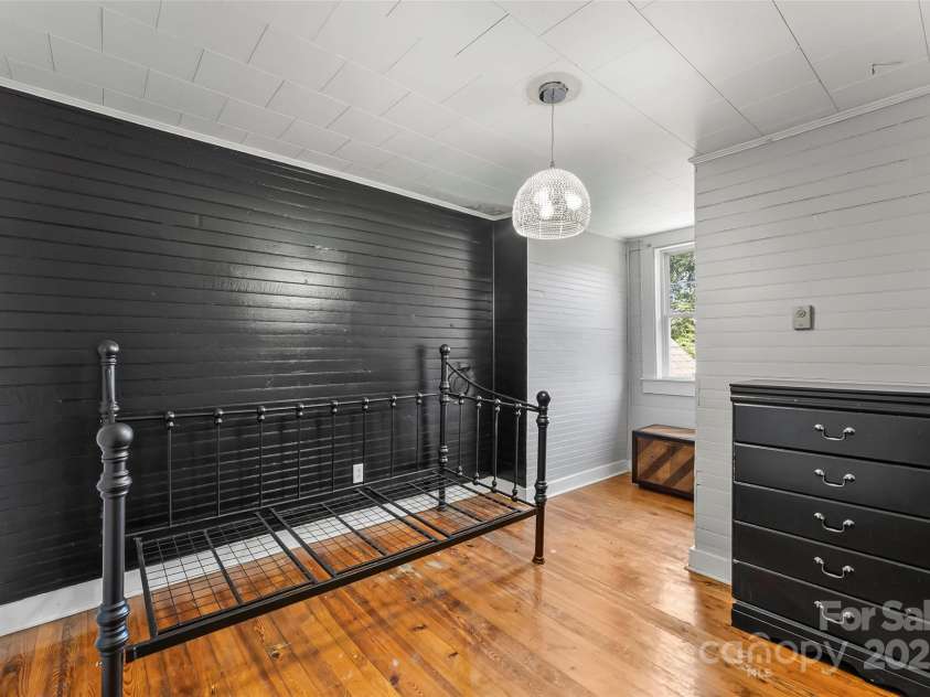 205 Abington Road, Lenoir, NC 28645.  MLS# CAR4283509, YatesRealty ID 27640. 