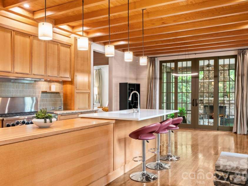 85 Chauncey Circle, Asheville, NC 28803.  MLS# CAR4378416, YatesRealty ID 27640. 