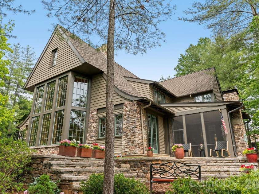 85 Chauncey Circle, Asheville, NC 28803.  MLS# CAR4378416, YatesRealty ID 27640. 