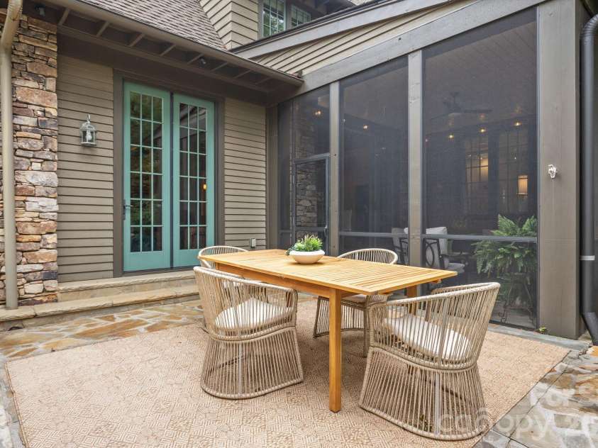 85 Chauncey Circle, Asheville, NC 28803.  MLS# CAR4378416, YatesRealty ID 27640. 