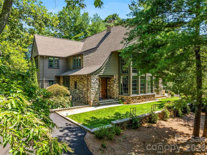 85 Chauncey Circle, Asheville, NC 28803.  MLS# CAR4420374, YatesRealty ID 27640. 