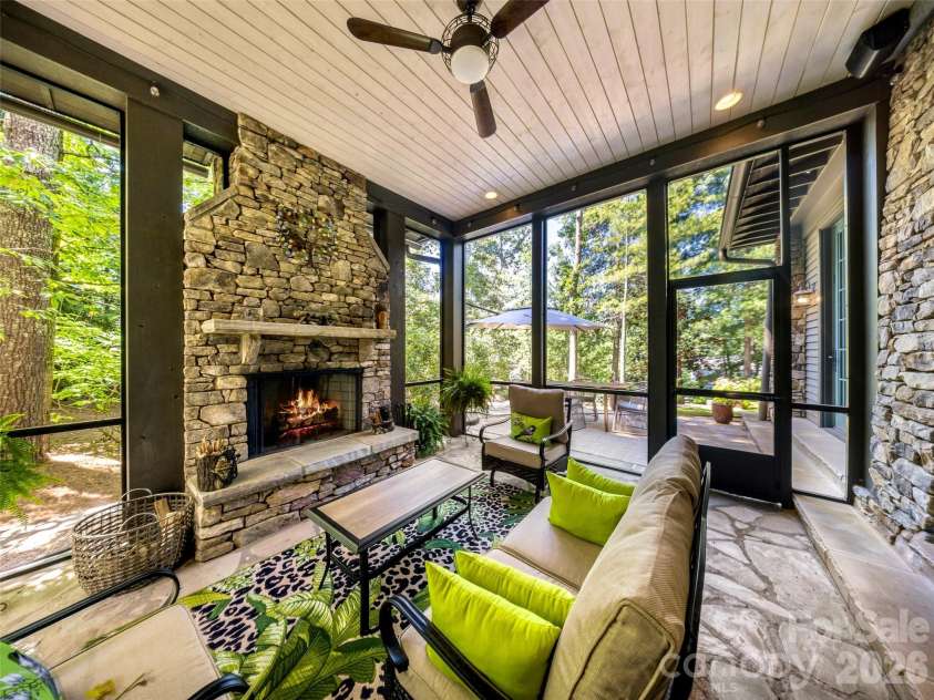 85 Chauncey Circle, Asheville, NC 28803.  MLS# CAR4420374, YatesRealty ID 27640. 
