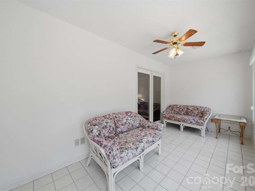 3677 Rock Bridge Drive, Conover, NC 28613.  MLS# CAR4384061, YatesRealty ID 27641. 