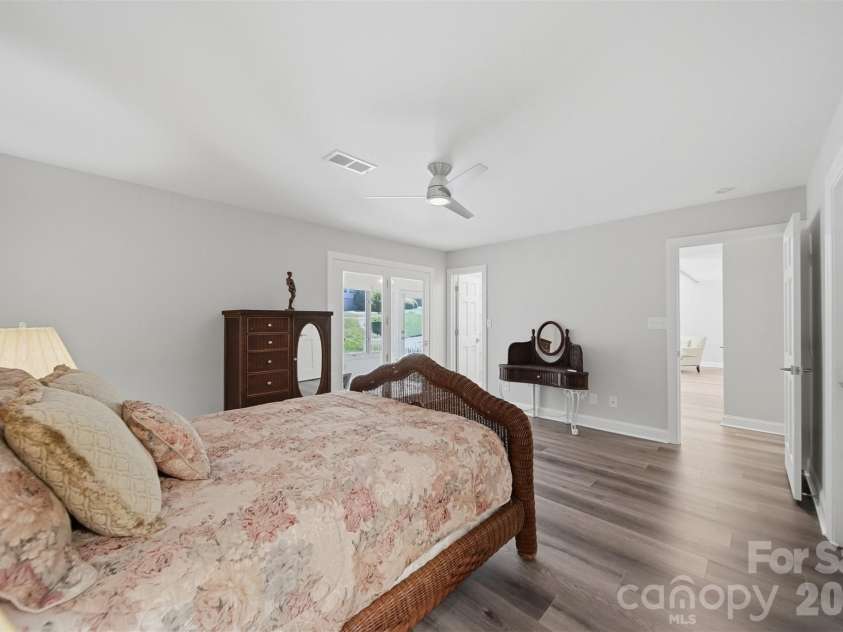 3677 Rock Bridge Drive, Conover, NC 28613.  MLS# CAR4384061, YatesRealty ID 27641. 