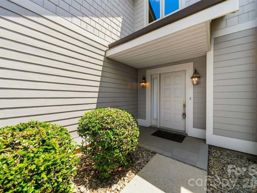 3677 Rock Bridge Drive, Conover, NC 28613.  MLS# CAR4384061, YatesRealty ID 27641. 