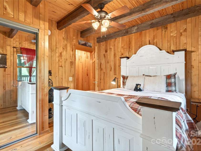 70 Rebel Run, Linville Falls, NC 28647.  MLS# CAR4283218, YatesRealty ID 27641. 