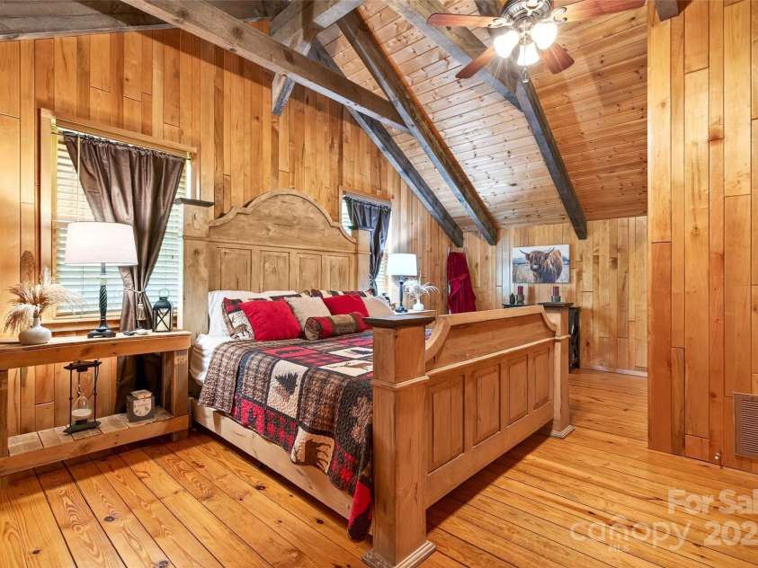 70 Rebel Run, Linville Falls, NC 28647.  MLS# CAR4283218, YatesRealty ID 27641. 