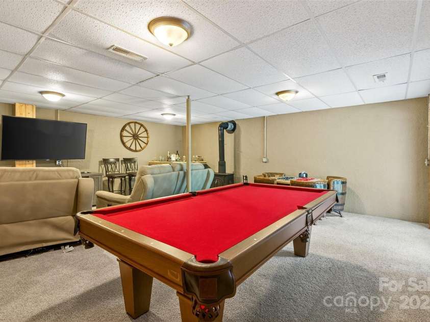 70 Rebel Run, Linville Falls, NC 28647.  MLS# CAR4283218, YatesRealty ID 27641. 