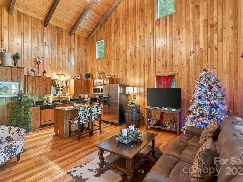 70 Rebel Run, Linville Falls, NC 28647.  MLS# CAR4283218, YatesRealty ID 27641. 