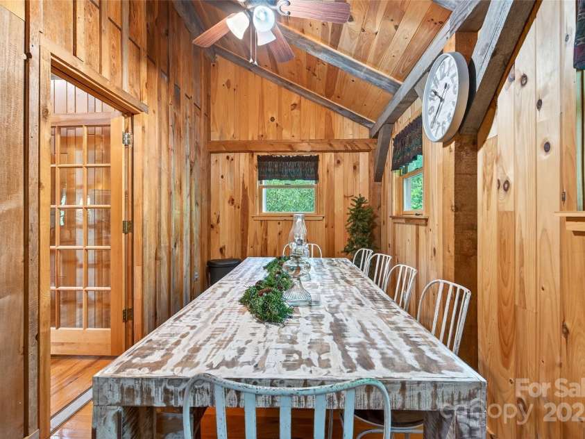 70 Rebel Run, Linville Falls, NC 28647.  MLS# CAR4283218, YatesRealty ID 27641. 