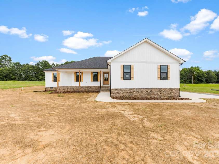 6788 Clyde Wehunt Road, Cherryville, NC 28021.  MLS# CAR4283627, YatesRealty ID 27642. 