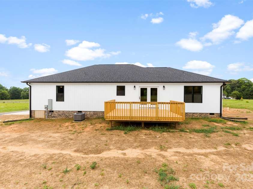 6788 Clyde Wehunt Road, Cherryville, NC 28021.  MLS# CAR4283627, YatesRealty ID 27642. 