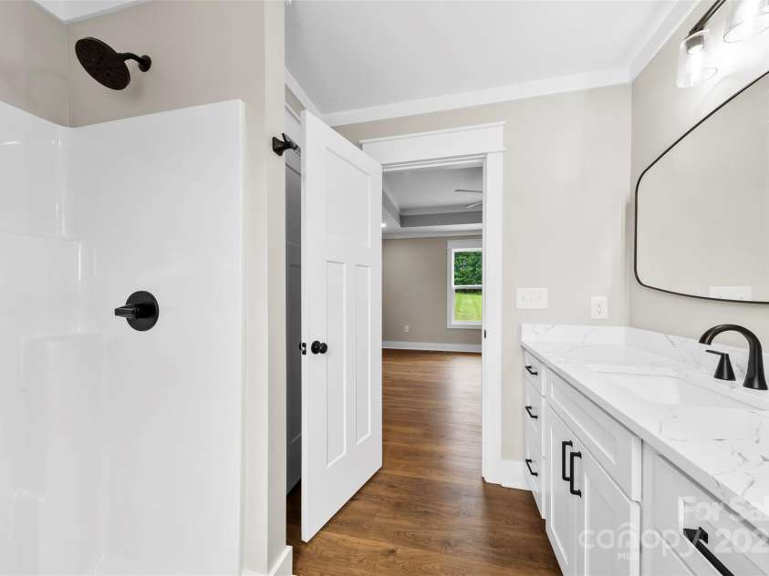 6788 Clyde Wehunt Road, Cherryville, NC 28021.  MLS# CAR4283627, YatesRealty ID 27642. Primary bath