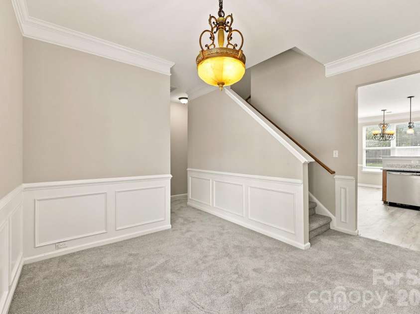 6826 Chieftain Drive, Charlotte, NC 28216.  MLS# CAR4388778, YatesRealty ID 27642. 