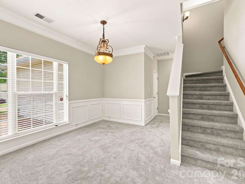 6826 Chieftain Drive, Charlotte, NC 28216.  MLS# CAR4388778, YatesRealty ID 27642. 