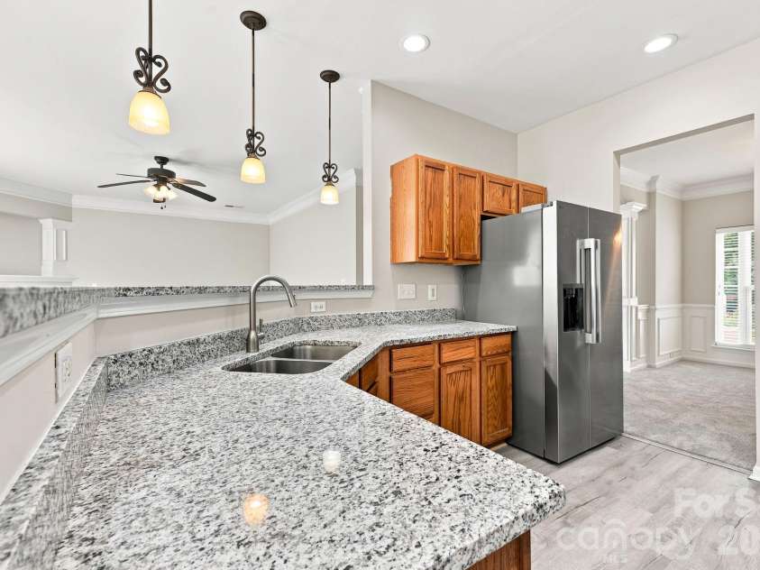 6826 Chieftain Drive, Charlotte, NC 28216.  MLS# CAR4388778, YatesRealty ID 27642. 