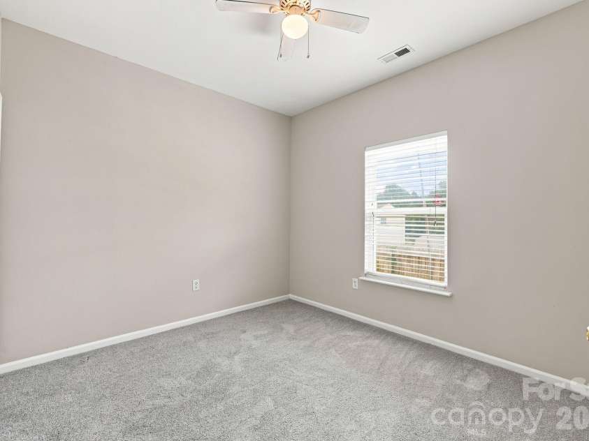 6826 Chieftain Drive, Charlotte, NC 28216.  MLS# CAR4388778, YatesRealty ID 27642. 