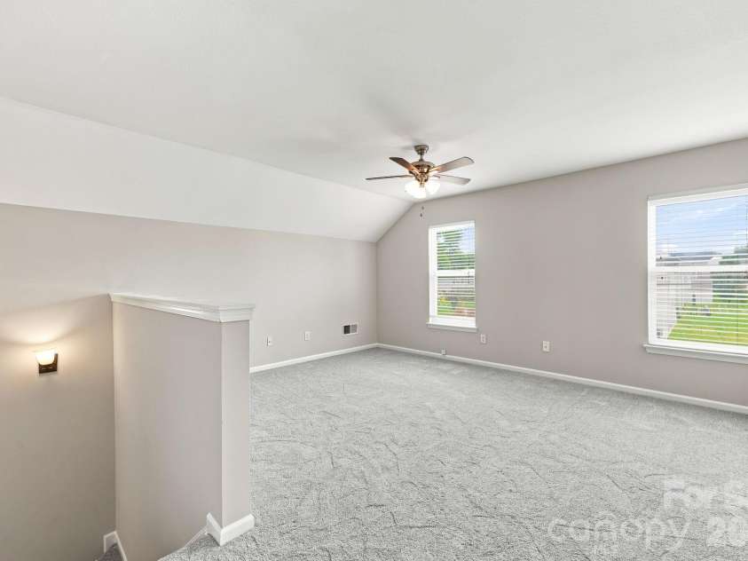 6826 Chieftain Drive, Charlotte, NC 28216.  MLS# CAR4388778, YatesRealty ID 27642. 