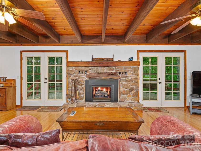 820 Wild Rose Lane, Burnsville, NC 28714.  MLS# CAR4386114, YatesRealty ID 27644. 