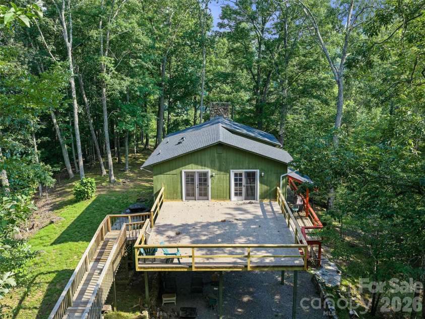 820 Wild Rose Lane, Burnsville, NC 28714.  MLS# CAR4386114, YatesRealty ID 27644. 