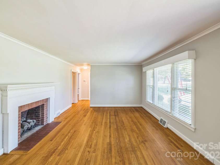 878 Henkel Road, Statesville, NC 28677.  MLS# CAR4284299, YatesRealty ID 27644. 