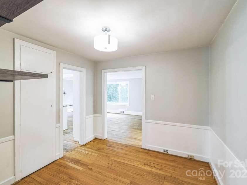 878 Henkel Road, Statesville, NC 28677.  MLS# CAR4284299, YatesRealty ID 27644. 