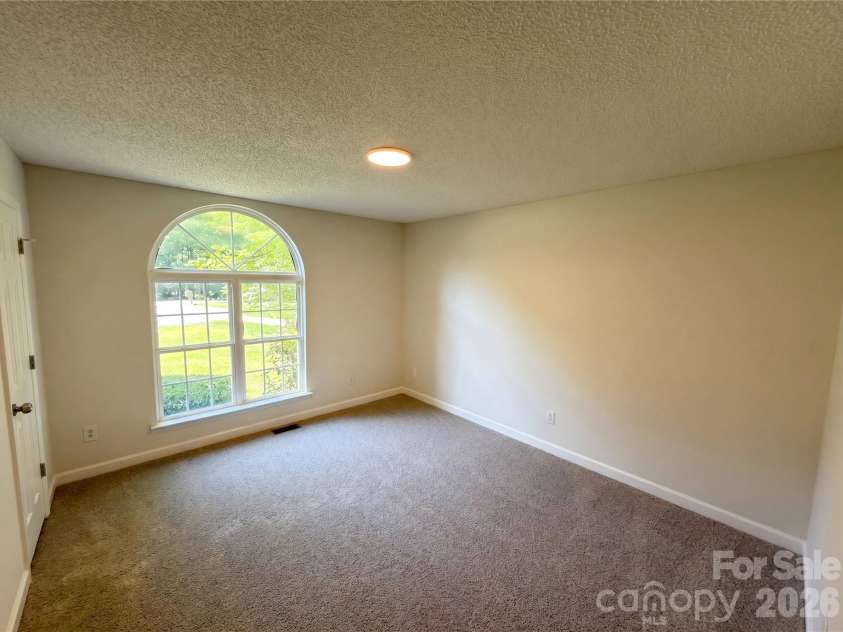 6018 Bryant Lane, Waxhaw, NC 28173.  MLS# CAR4385282, YatesRealty ID 27646. 