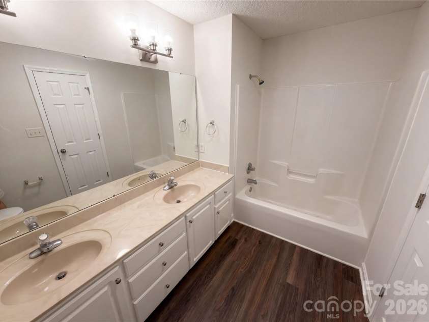 6018 Bryant Lane, Waxhaw, NC 28173.  MLS# CAR4385282, YatesRealty ID 27646. 