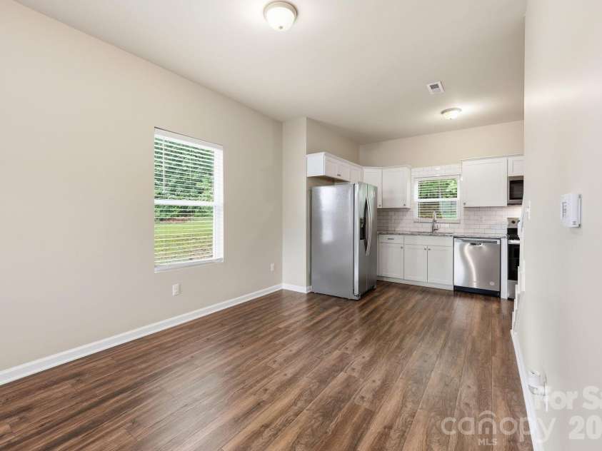8625 Terra Cotta Drive, Charlotte, NC 28215.  MLS# CAR4387374, YatesRealty ID 27647. 