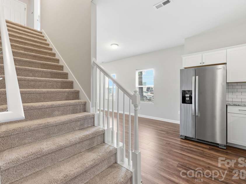 8625 Terra Cotta Drive, Charlotte, NC 28215.  MLS# CAR4387374, YatesRealty ID 27647. 